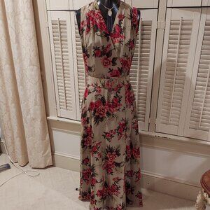 Light Olive Green w/Floral PrintSilk Sleeveless V-neck Long Dress Floral Size 6